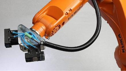 KUKA ready2_grip機器人助力物料搬運:預配置且可靠的應用包 KUKA ready2_grip機器人助力物料搬運:預配置且可靠的應用包